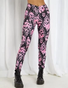 Tiger Mist Enduro Skinny Leg Pant Size Large Black Pink Flames Stretchy BNWT - Picture 1 of 17