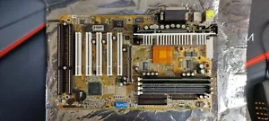 Ranura 1 | Gigabyte GA-6BXE | Intel BX440 | Celeron 333MHz | Hyundai 128MB RAM - Imagen 1 de 3