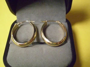 Pair of 14K Yellow Gold Ladies Hoop Earrings 1.6 grams - Picture 1 of 3