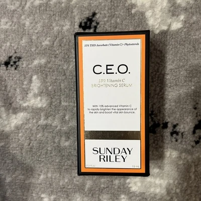 SUNDAY RILEY C.E.O. Suero iluminador 15 % vitamina C 0,5 oz/15 ml nuevo sellado Foto 1 de 4