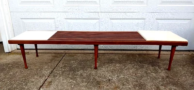 非常酷 72 英寸中世纪现代板条桌带镶边和 LAMINATE END,John Keal? — 第 1/4 张图片