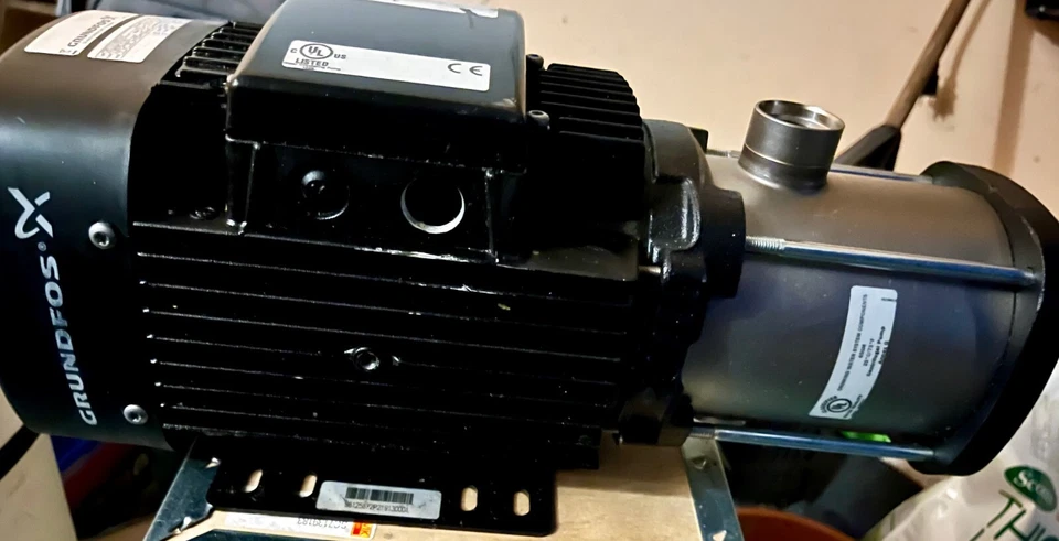 GRUNDFOS MODELO DK-8850 CM-3 Foto 1 de 4