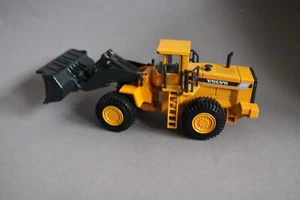 Joal Modell 1:50 Volvo L330C Radlader ohne OVP - Bild 1 von 6