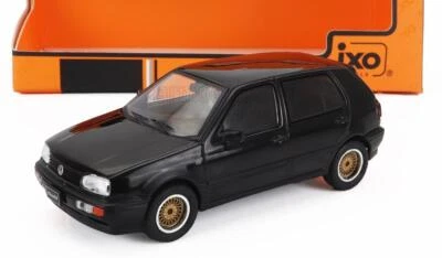 Volkswagen Golf III 1993 1993 1:43 -- Preto -- Modelos IXO - Imagem 1 de 4