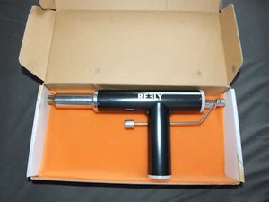 RC Profi-Schnelltank-Pistole- in Top Zustand  ca Fühlung 185ml - Bild 1 von 12