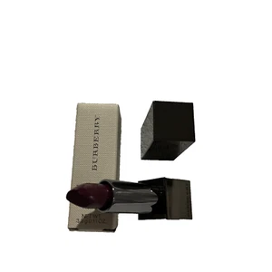 Lápiz labial hidratante color labios Burberry Kisses ciruela brillante no. 101 3,3 g 0,11 oz - Imagen 1 de 5