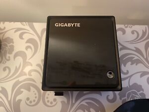 GIGABYTE  Desktop GB-BACE-3150 Ultra Compact PC with wireless keyboard