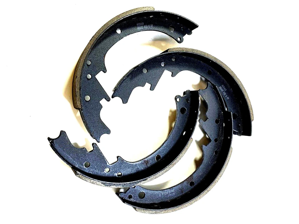 New Drum Brake Shoe Set for Jeep Wrangler 1974-1978 Omix 8130362 - Изображение 1 из 2