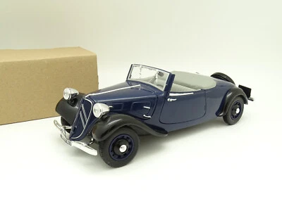 Solido Sb 1/18 - Citroen Traction 11 Front Cabriolet Blue 1938 - Image 1 of 2
