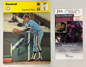 Gaylord Perry Signed 1978 Sportscaster Card #19-20 JSA AUTO Cleveland Indians! - Picture 1 of 5