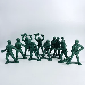 9 DE COLECCIÓN 5" DE ALTO PLÁSTICO VERDE EJÉRCITO HOMBRES SOLDADOS INFANTERÍA HECHOS EN CHINA-JUGUETES - Imagen 1 de 19