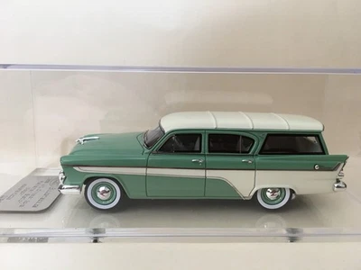 TRAX TSS25B 1958 AP1 Chrysler Royal Plainsman Station Wagon  Green / White - Image 1 of 4