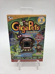 GigaPets Cryptids, 3 Haustiere in 1, virtueller interaktiver Haustier-Schlüsselanhänger, Alter 5+ - Bild 1 von 2