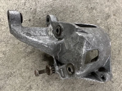 Vw Volkswagen Mk3 Golf Jetta B4 Power Steering Pump Mounting Bracket 028145523e - Image 1 of 4