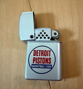 VTG Detroit Pistons Basketball Club Storm Master Aluminum Flip Top Lighter USA - Picture 1 of 8