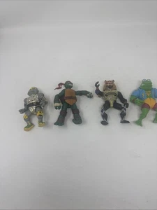 Lotto action figure Teenage Ninja Turtles assortite - Foto 1 di 10