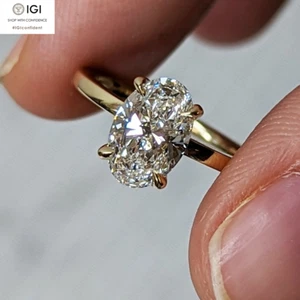 1.25Ct IGI F VS1 OVAL CUT LAB GROWN DIAMOND ENGAGEMENT RING IN 14K YELLOW GOLD - Picture 1 of 10