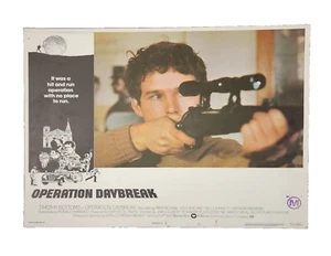 Tarjeta de vestíbulo operación Daybreak #2 original vintage 1975 Timothy Bottoms 75/281 - Imagen 1 de 4