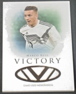 Marco Reus 2021 Futera Unique Victory Game Used Memorabilia Jersey (14/40) #VC21 - Foto 1 di 2