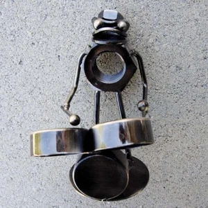 Herr Frosch auf den Trommeln🥁Figur Deko, kann ein Briefbeschwerer aus Metall sein - Bild 1 von 2