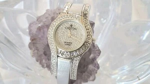 Croton Austrian Crystal silberfarbenes Lederband Quarz Damenuhr  - Bild 1 von 10