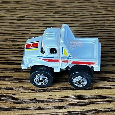 Micro Machines ROAD CHAMPS TRUCK 1987 WHITE AND RED  - Image 1 of 4