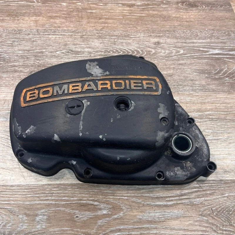 1980 80 81 Can-Am 250 MX-6/Original OEM Bonita cubierta lateral del embrague del motor izquierdo Foto 1 de 4