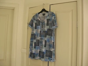 Ladies Long Top Design Line 7 Size M Different Blues & White Short Sleeves - Picture 1 of 12