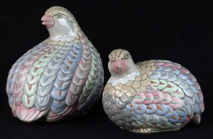 Frederick Cooper Vögel Majolika Figuren Kunstdekor handbemalt Pastell 2er Set - Bild 1 von 9