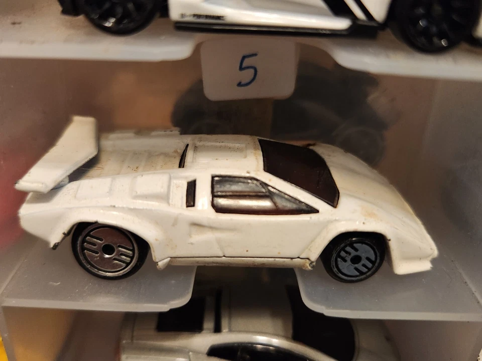 Hot Wheels/Matchbox LAMBORGHINI (estuche #174) Countach Diablo Hurican Sesto Elemen Foto 1 de 1
