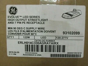 NIB GE Evolve LED High Output Streetlight Cat# ERLH014C330AGRAYAIRX .. TF-201 - Picture 1 of 2