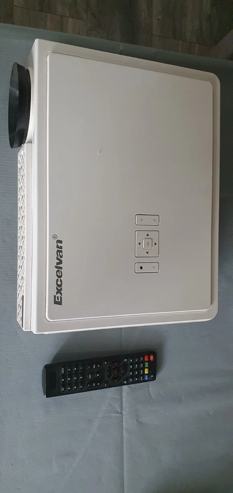 Full HD Beamer In Weiß Android 11 - Bild 1 von 4