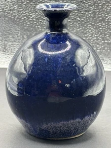 Base de brotes de cerámica de estudio hecha a mano azul cobalto esmalte por goteo gres cerámica firmada - Imagen 1 de 9