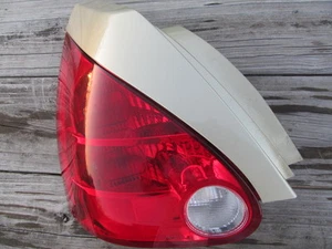 Nissan Maxima 2004-05-06-07-08 luz trasera izquierda - Imagen 1 de 4