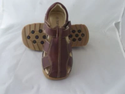 Sandalias marrones cerradas de cuero suave real para niños talla 11,5 UK = 30 EUR - Imagen 1 de 4