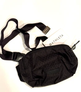 Athleta Excursion Mini Belt Bag Waist Bag Zipper Purse Black New Tags Small - Picture 1 of 6