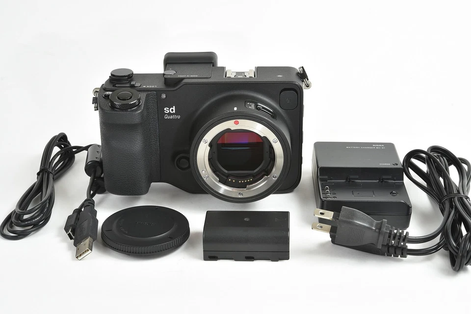Sigma sd Quattro Mirrorless Digital Camera Body [Excellent] 06-r10 - Image 1 of 4
