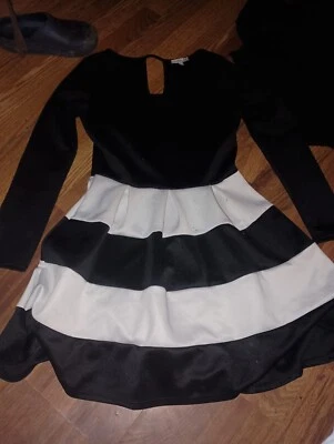 Vestido mujer Charlotte Russe talla M Foto 1 de 2