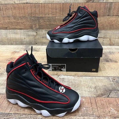 [DC7911-061] Grade School Air Jordan PRO STRONG GS 'PRETO VERMELHO UNIVERSITÁRIO' Tamanho 6 Y - Imagem 1 de 4