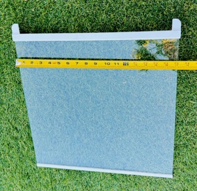 Parte de estante de vidrio para refrigerador LG # AHT73493827 del modelo # LSXS26366S Foto 1 de 4