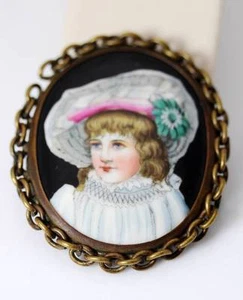 Hebilla de latón de porcelana pintada a mano vintage con marco de cadena 2-7/8" - 4725 - Imagen 1 de 9