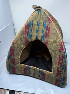 pet hut 18x18x16 - Picture 1 of 3