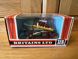 Britains Farm Vintage Buck Rake Boxed 9543 Corn Box - Picture 1 of 4