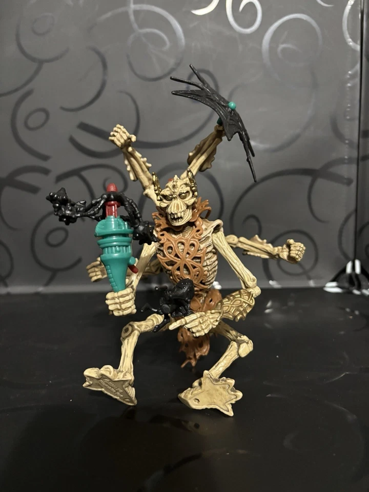 Skeleton Warriors Aracula Figure1994 Playmate Toy Complete All Accessories/Armor - Image 1 of 4