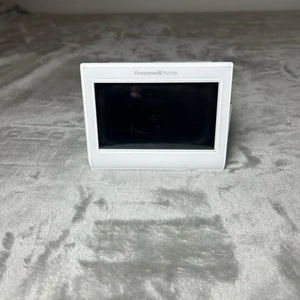 Honeywell TH9320WF5003 Wi-Fi Color Touch Screen Smart Programmable Thermostat - Picture 1 of 4