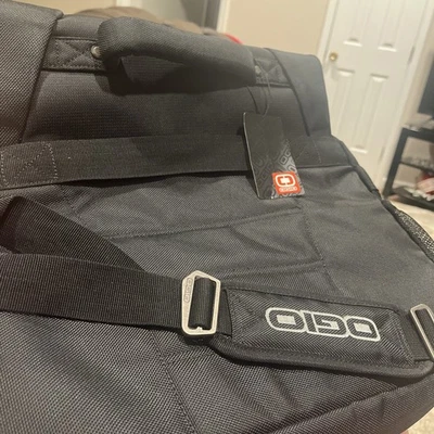 OGIO Nuevo con Etiquetas Bolso para Laptop/Mensajero Foto 1 de 4