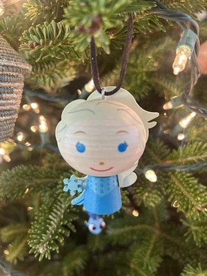 Hallmark 纪念品 | 木制艾莎 (2018) — 第 1/4 张图片