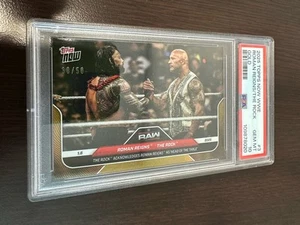 2025 Topps Now WWE #3 Roman Reigns The Rock RAW debut dorado/50 PSA 10 gemas como nuevo - Imagen 1 de 2