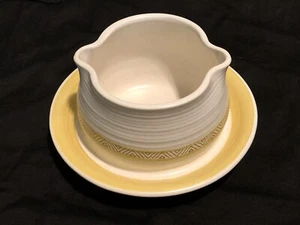 vintage franciscan earthenware hacienda gold gravy/sauce boat - Picture 1 of 2