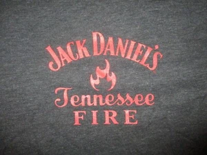 Jack Daniel's Tennessee Fire T-Shirt Whiskey Barkeeper Neu ohne Etikett Damen T-Shirt SM - XL - Bild 1 von 5